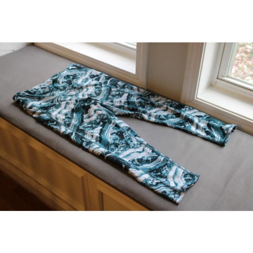 Large Gaiam Yoga pants blue waves with pockets